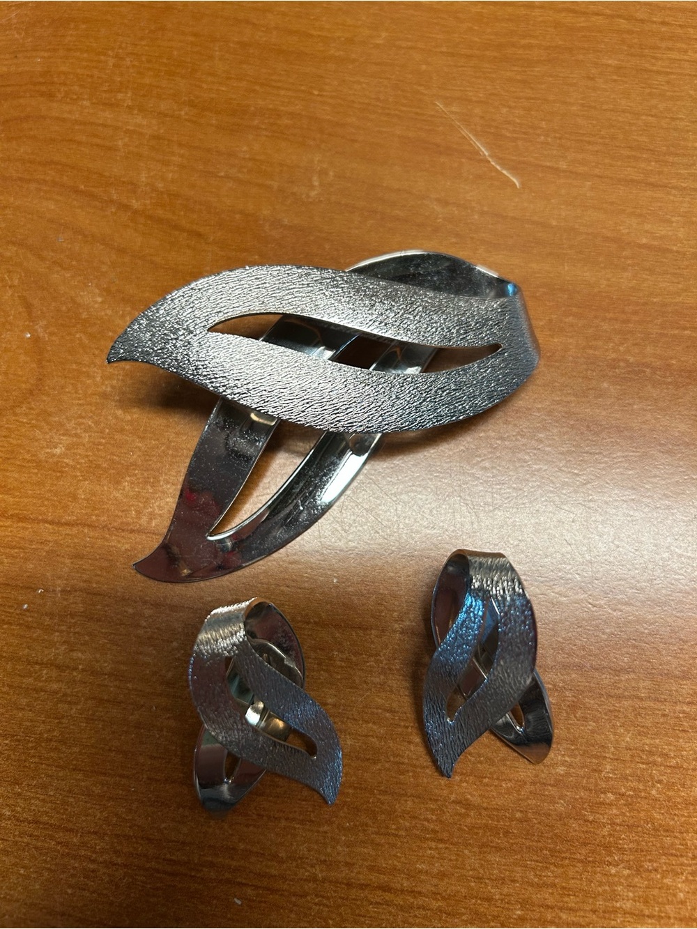 Sarah Coventry Silver Wave Clip Earrings and Brooch Set